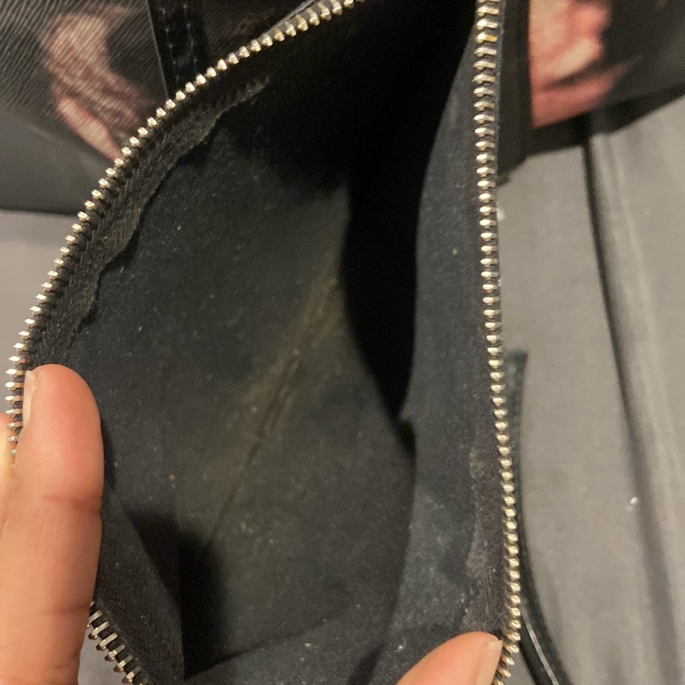 Authentic ❤️givenchy - Picture 4 of 7